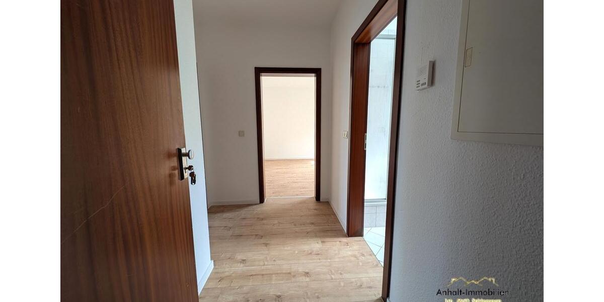 Etagenwohnung Bitterfeld-Wolfen Bitterfeld - 2 Zimmer, 45 m&sup2;, 317&euro; | Angebot:26544743