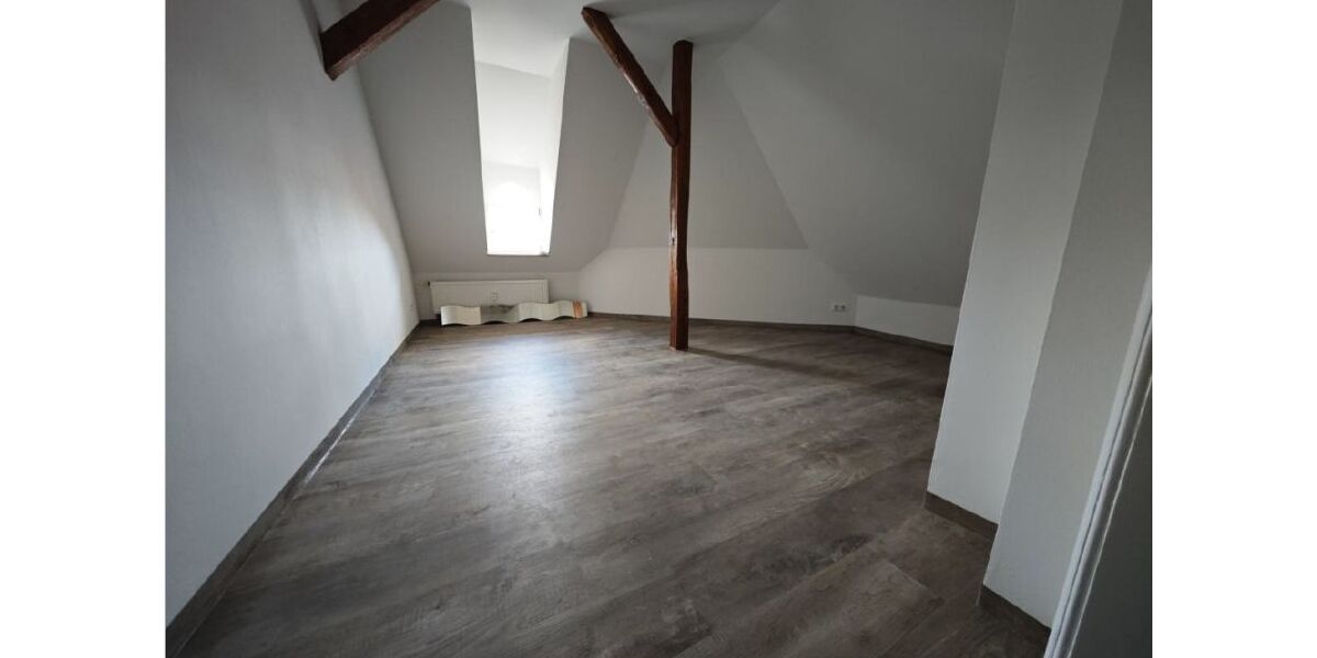 3 Raum Wohnung im DG im denkmalgeschützten Altbau in Kahla 3 zimmer