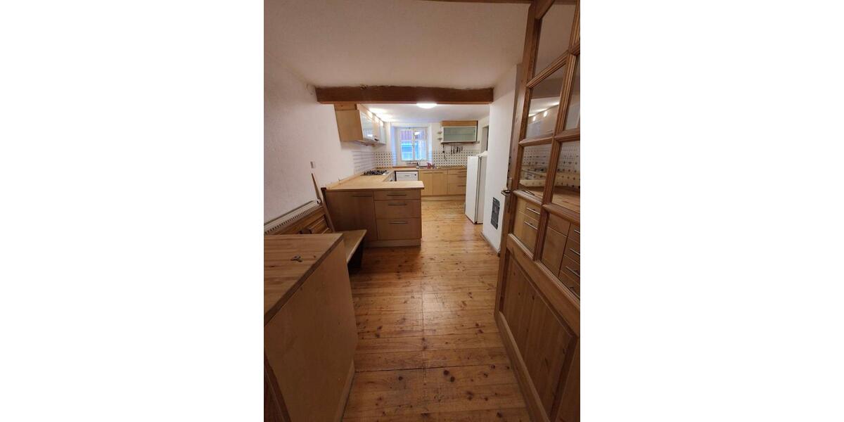 5 Zimmer Altbau-Wohnung in 75045 Wössingen zu vermieten 5 zimmer