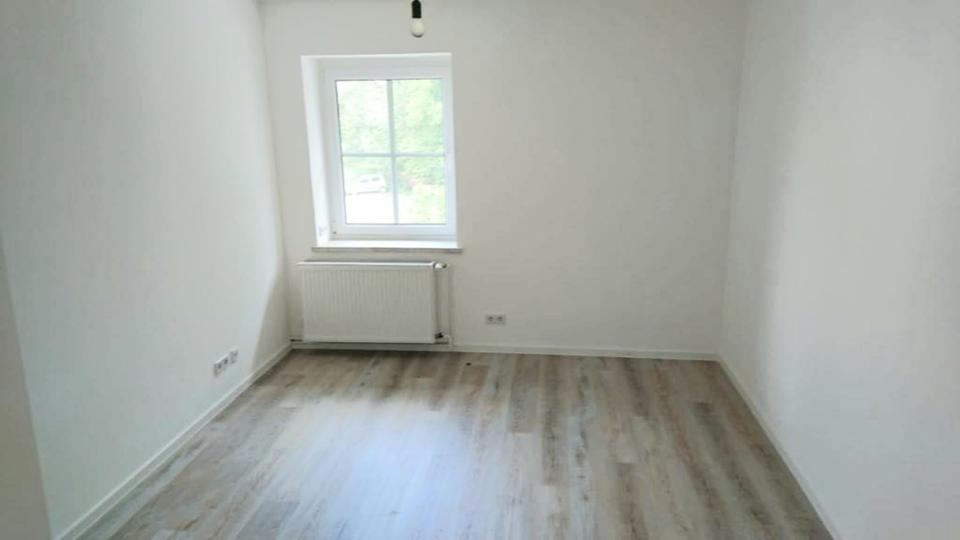 Etagenwohnung Schkopau - 2 Zimmer, 46 m&sup2;, 391&euro; | Angebot:24811574