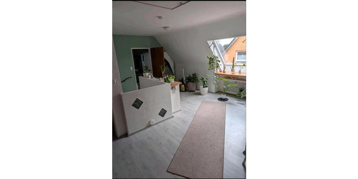 Etagenwohnung Bremerhaven Schiffdorferdamm - 2.5 Zimmer, 70 m&sup2;, 600&euro; | Angebot:25131005