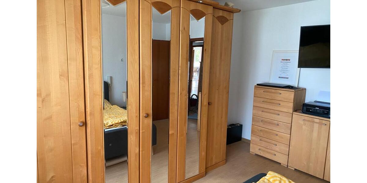 Einfamilienhaus Bad Pyrmont - 3 Zimmer, 120 m&sup2;, 770&euro; | Angebot:23902827