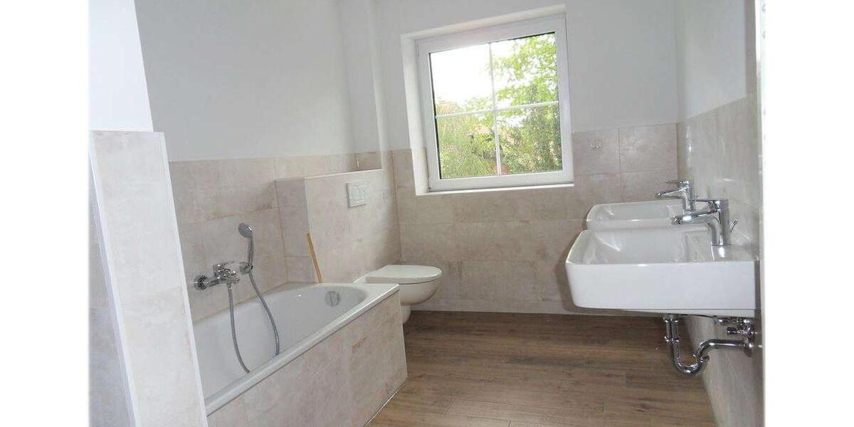 Etagenwohnung Uetze - 4 Zimmer, 153 m&sup2;, 1.125&euro; | Angebot:26278976