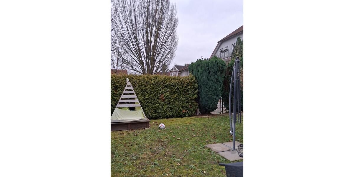 Reiheneckhaus zur Miete mit 6 Zimmer, Garage, 2 Stellplätze, ELW 6 zimmer