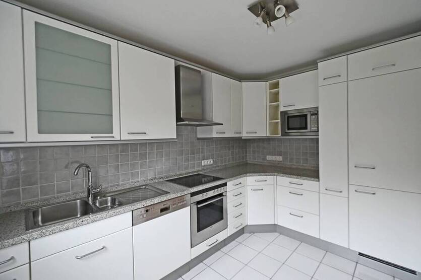 Paradies für Kinder! Frisch renoviertes EFH mit Garten & Garage in Grünlage Velbert