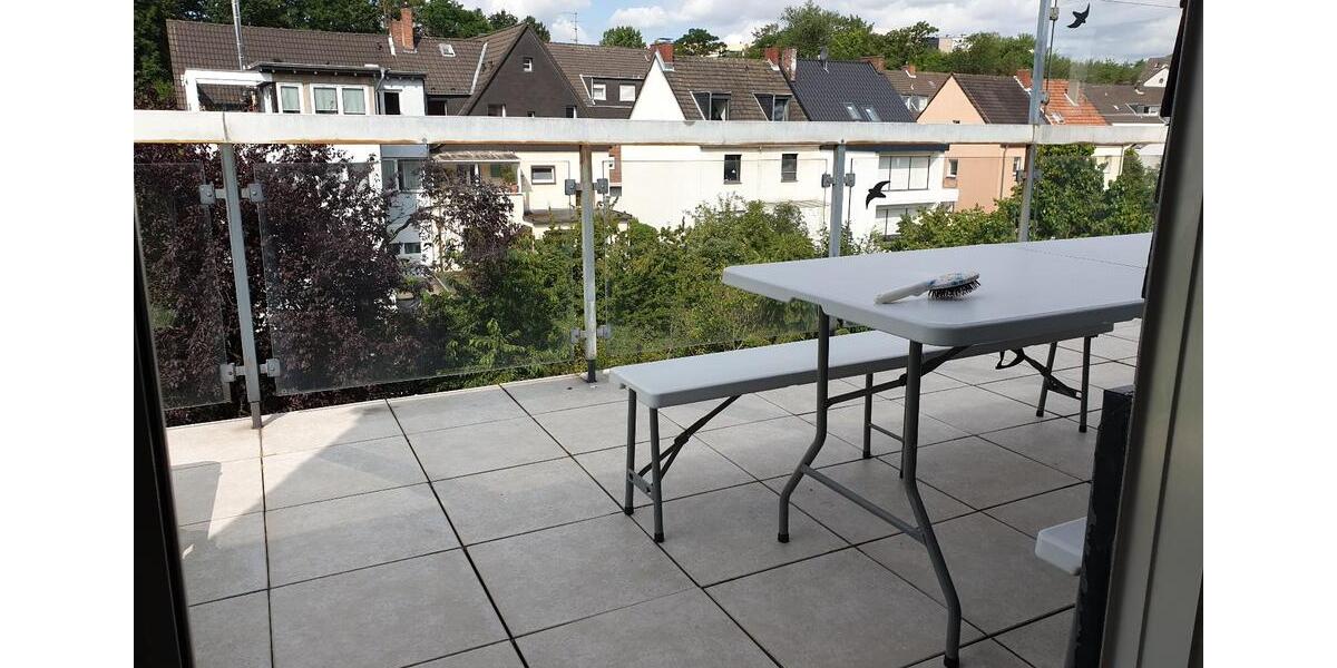 3 12-Zimmer-Dachgeschoss-Wohnung mit großer Dachterrasse 3.5 zimmer