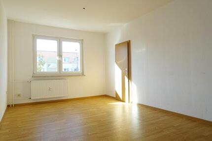 Großzügige 1-Raumwohnung in zentraler Wohnlage ab dem 01.11.2025 zu vermieten zimmer