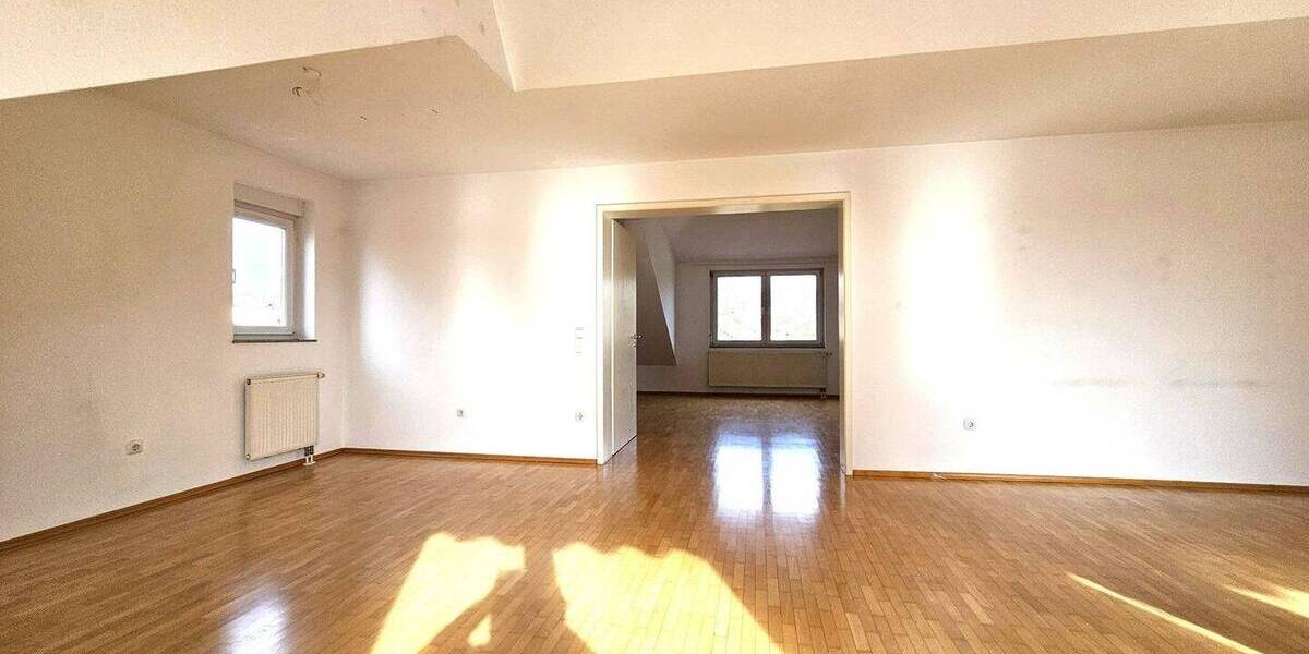 Etagenwohnung Rüsselsheim am Main Königstädten - 3 Zimmer, 125 m&sup2;, 1.250&euro; | Angebot:26155384
