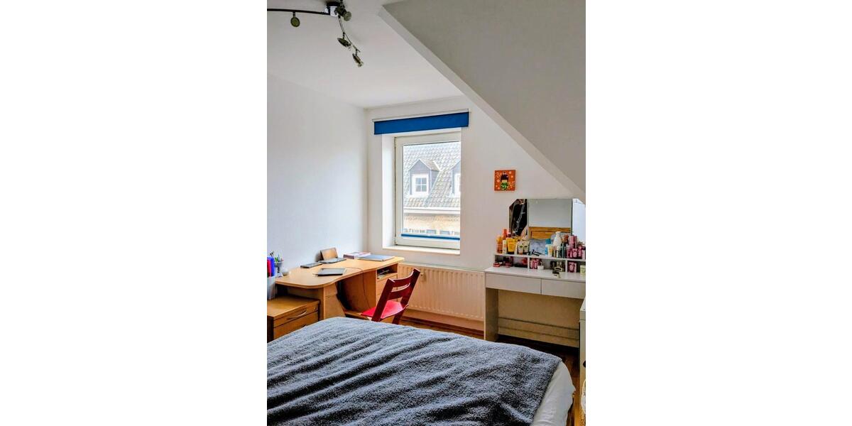 Dachgeschoßwohnung Aachen Aachen-Mitte - 3 Zimmer, 85 m&sup2;, 890&euro; | Angebot:26521900