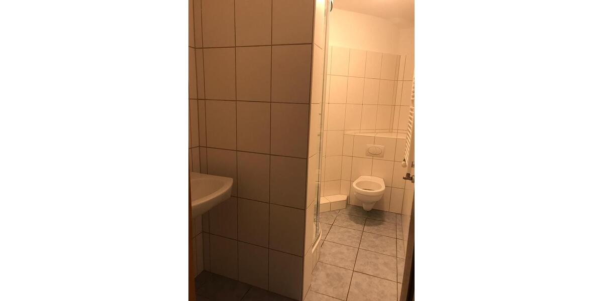 Dachgeschoßwohnung Bochum Höntrop - 4.5 Zimmer, 135 m&sup2;, 945&euro; | Angebot:24740012