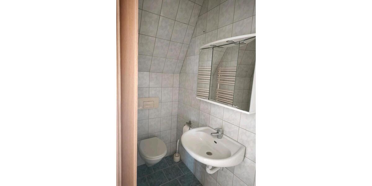 Dachgeschoßwohnung Hohndorf - 2 Zimmer, 43 m&sup2;, 460&euro; | Angebot:26325766