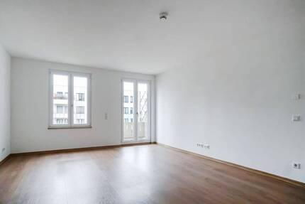 Wohnung Berlin Moabit - 3 Zimmer, 81 m&sup2;, 1.800&euro; | Angebot:24043851