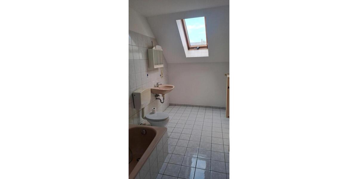 Etagenwohnung Sankt Wendel - 6 Zimmer, 140 m&sup2;, 800&euro; | Angebot:26234426