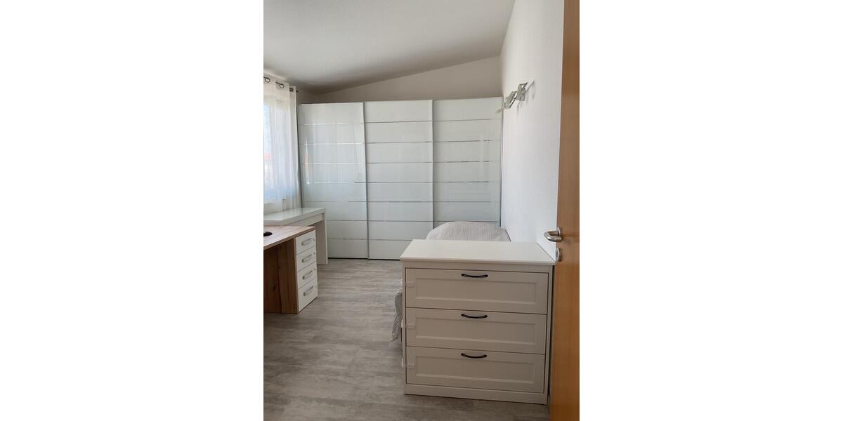 Einfamilienhaus Remseck am Neckar - 3 Zimmer, 94 m&sup2;, 1.450&euro; | Angebot:26512301