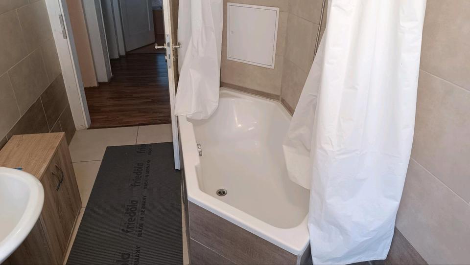 Etagenwohnung Pirmasens - 4 Zimmer, 98 m&sup2;, 18&euro; | Angebot:25553205