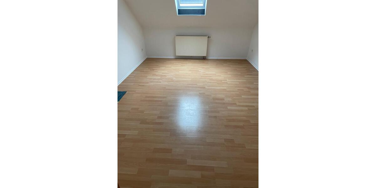 Etagenwohnung Hambühren - 3 Zimmer, 90 m&sup2;, 1.070&euro; | Angebot:25977915