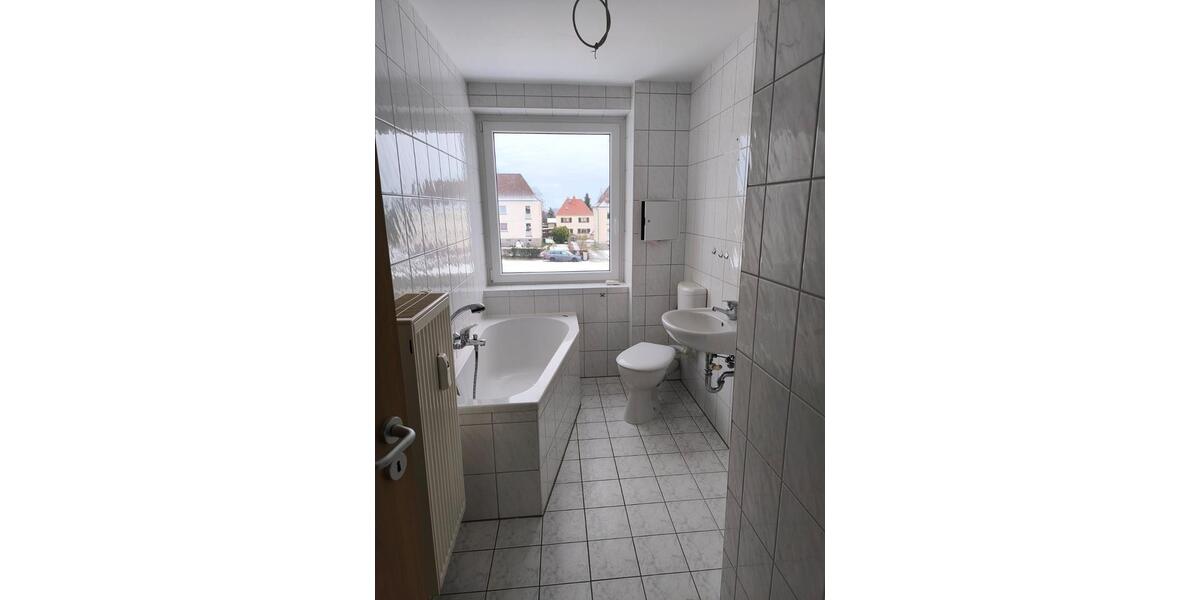 Etagenwohnung Bischofswerda - 3 Zimmer, 63 m&sup2;, 410&euro; | Angebot:23643011