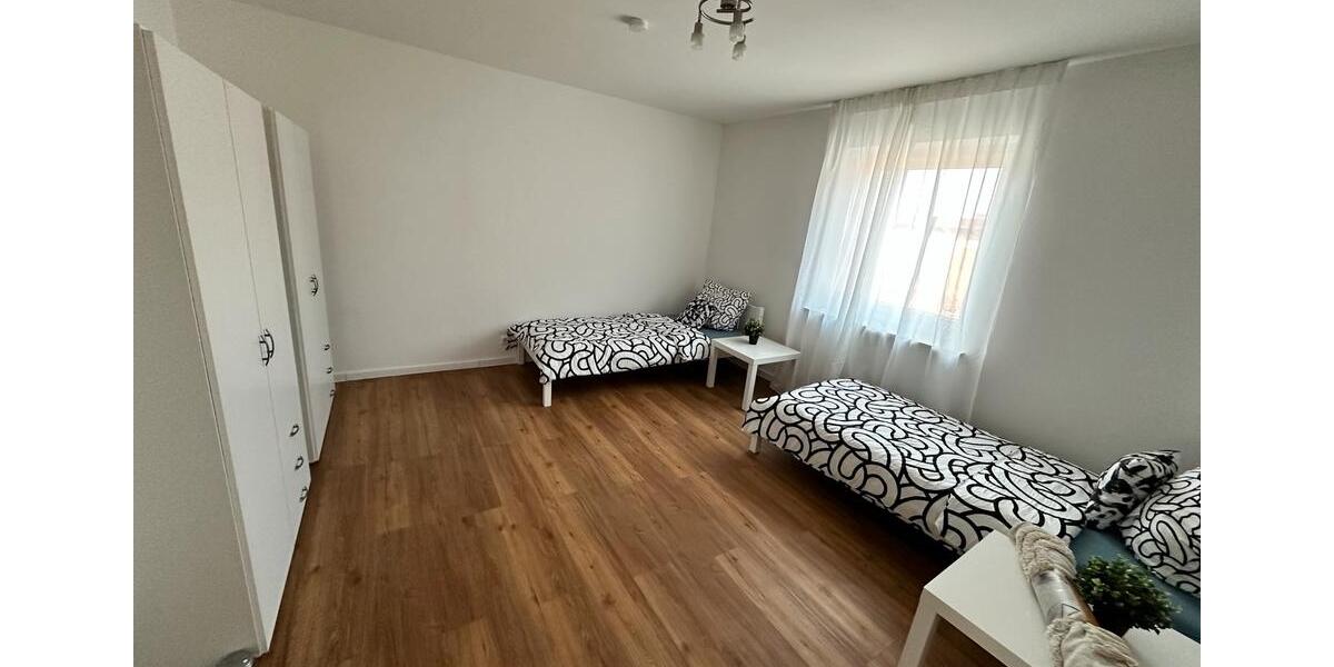 Etagenwohnung Schierling - 8 Zimmer, 180 m&sup2;, 500&euro; | Angebot:24749440