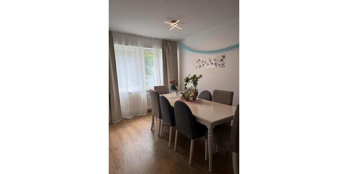 Etagenwohnung Wiesbaden Bierstadt - 2.5 Zimmer, 70 m&sup2;, 910&euro; | Angebot:26670550