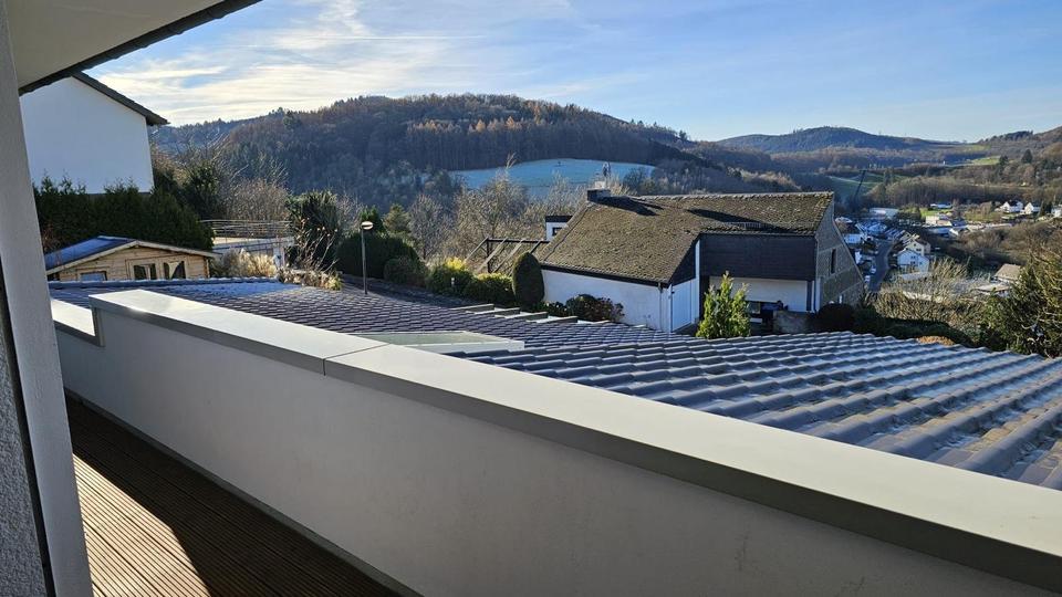 Etagenwohnung Meschede - 5 Zimmer, 180 m&sup2;, 1.100&euro; | Angebot:25551536