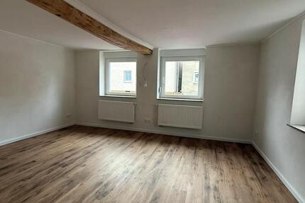 Kernsaniertes Einfamilienhaus zur Miete in Großen-Buseck 4.5 zimmer