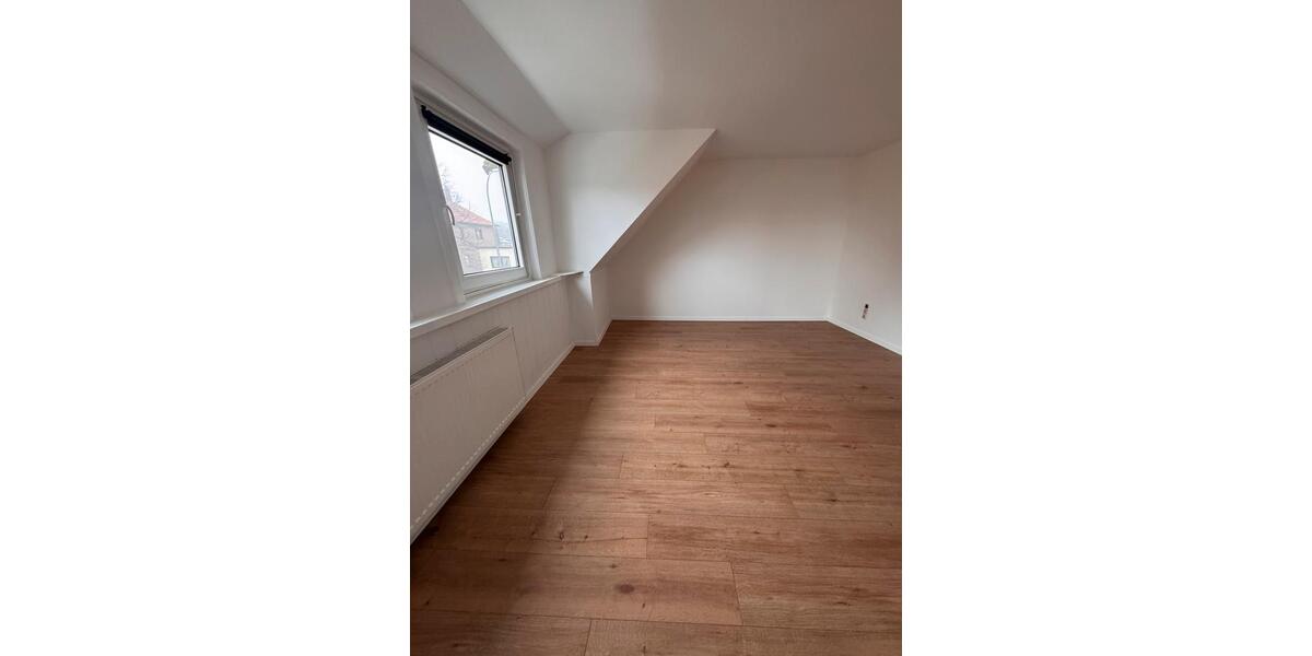 Dachgeschoßwohnung Lübbecke - 4 Zimmer, 100 m&sup2;, 670&euro; | Angebot:25045406