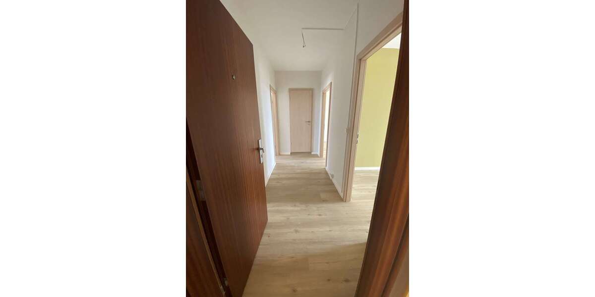 Etagenwohnung Tangermünde - 3 Zimmer, 69 m&sup2;, 480&euro; | Angebot:26177456