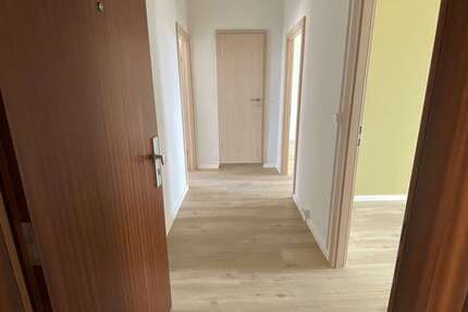 Wohnung Tangermünde - 3 Zimmer, 69 m&sup2;, 480&euro; | Angebot:26177456