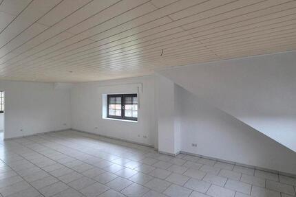 Wohnung Duisburg Hochheide - 2 Zimmer, 90 m&sup2;, 896&euro; | Angebot:26068541