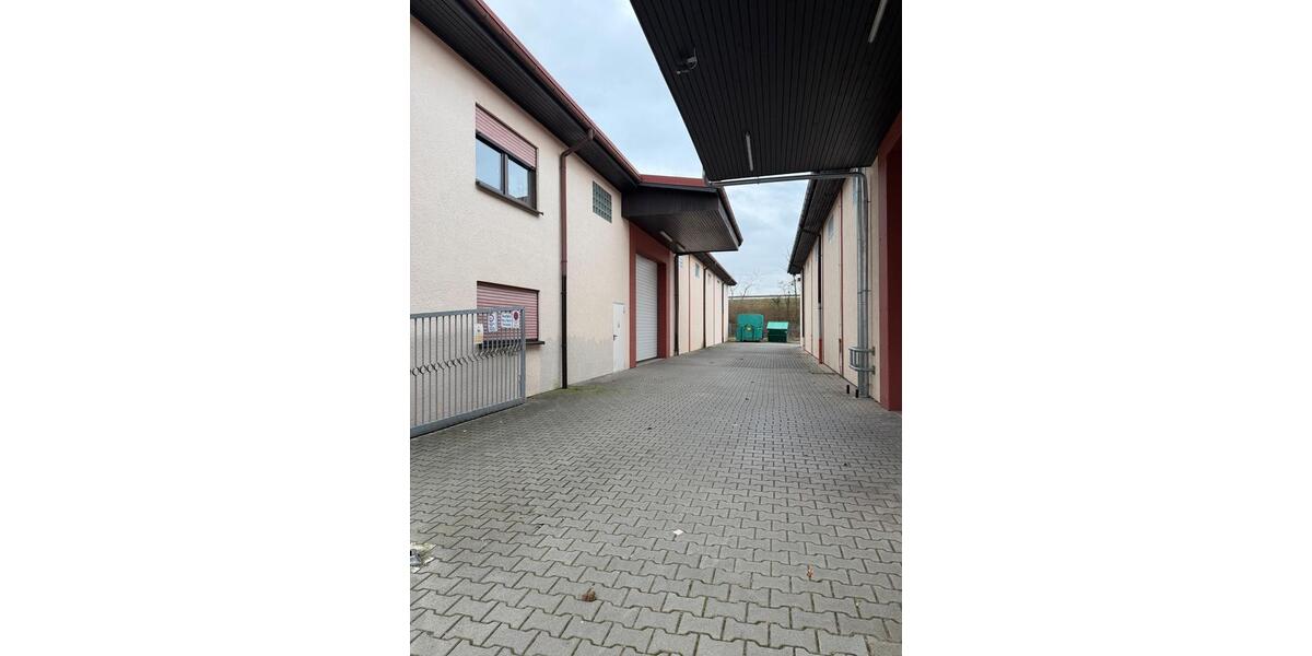 Gewerbeimmobilie: Lagerhalle inkl. Büro – sofort verfügbar zimmer