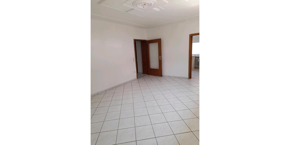 Erdgeschoßwohnung Thannhausen - 3 Zimmer, 90 m&sup2;, 900&euro; | Angebot:24653195