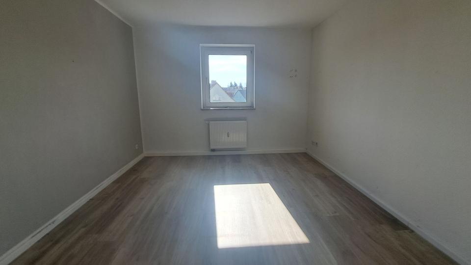 Etagenwohnung Zeitz - 2 Zimmer, 62 m&sup2;, 404&euro; | Angebot:26232287
