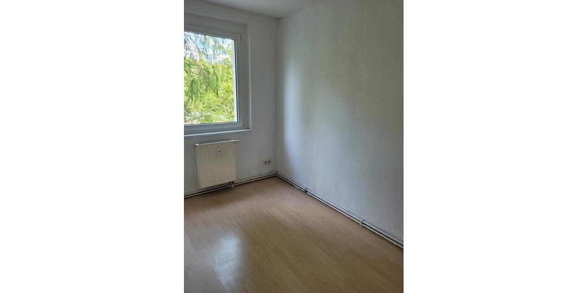 Erdgeschoßwohnung Sangerhausen - 4 Zimmer, 70 m&sup2;, 350&euro; | Angebot:26443160