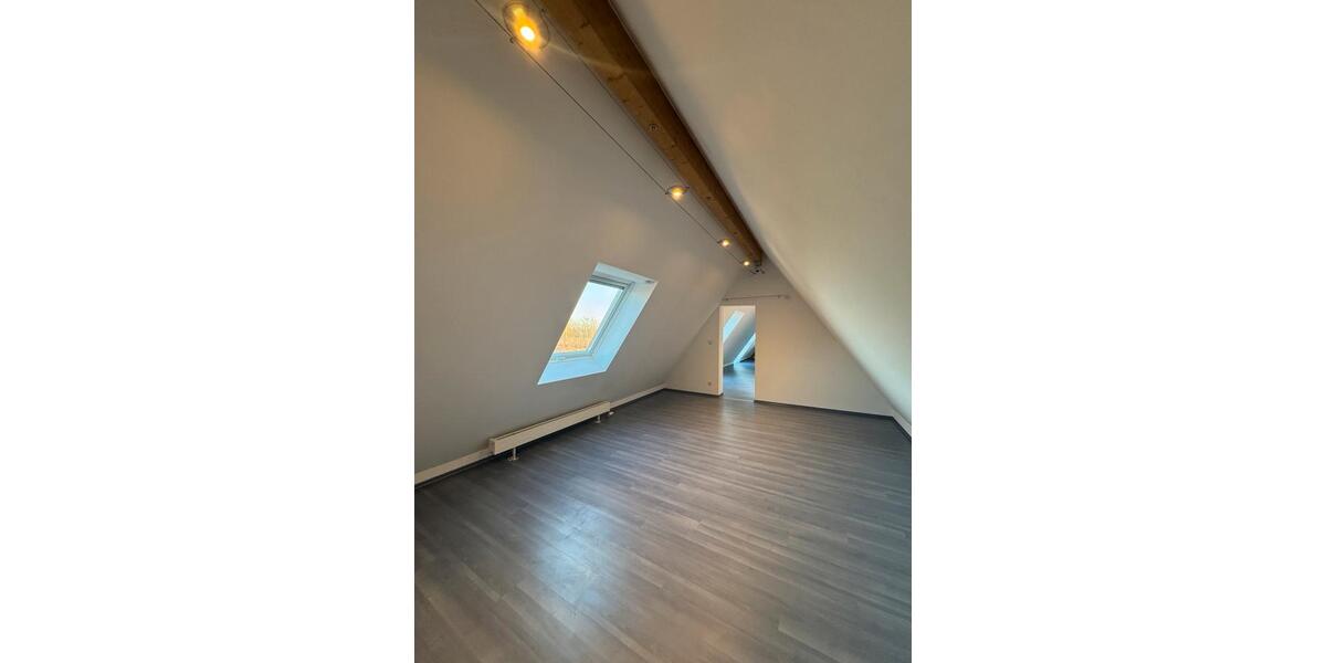 Dachgeschoßwohnung Maisach - 3 Zimmer, 98 m&sup2;, 2.100&euro; | Angebot:24962156