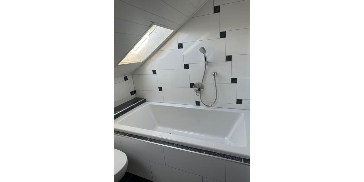 Dachgeschoßwohnung Hagenbach - 3 Zimmer, 95 m&sup2;, 700&euro; | Angebot:26224934