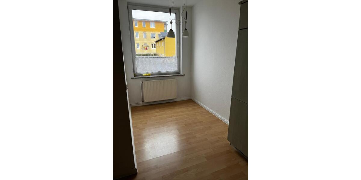 Hochparterre Greifswald Groß Schönwalde - 4 Zimmer, 105 m&sup2;, 1.500&euro; | Angebot:25931393