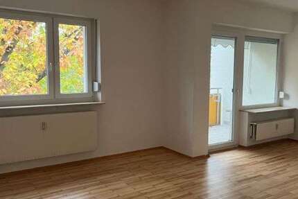 Wohnung zum Mieten in Erlangen 812,38 € 84.8 m² 4 zimmer