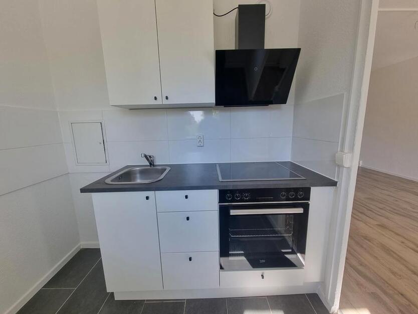 Einziehen und Wohlfühlen! Kleines Single Apartment inklusive Einbauküche