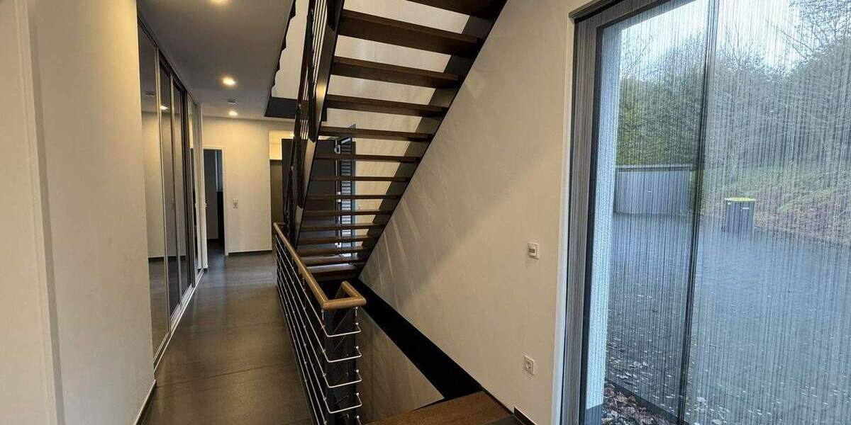 Einfamilienhaus Detmold Berlebeck - 7 Zimmer, 245 m&sup2;, 2.650&euro; | Angebot:24269204