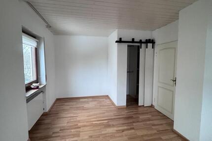 Wohnen auf Zeit Erlangen Alterlangen - 4 Zimmer, 220 m&sup2;, 545&euro; | Angebot:24834566