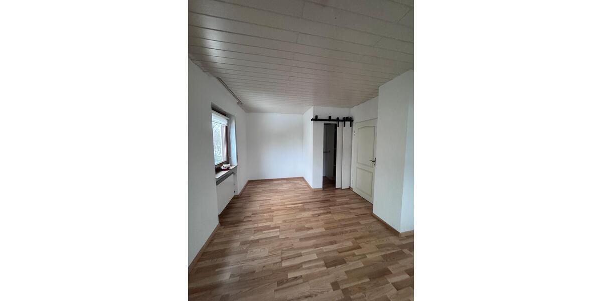 Wohnen auf Zeit Erlangen Alterlangen - 4 Zimmer, 220 m&sup2;, 545&euro; | Angebot:24834566