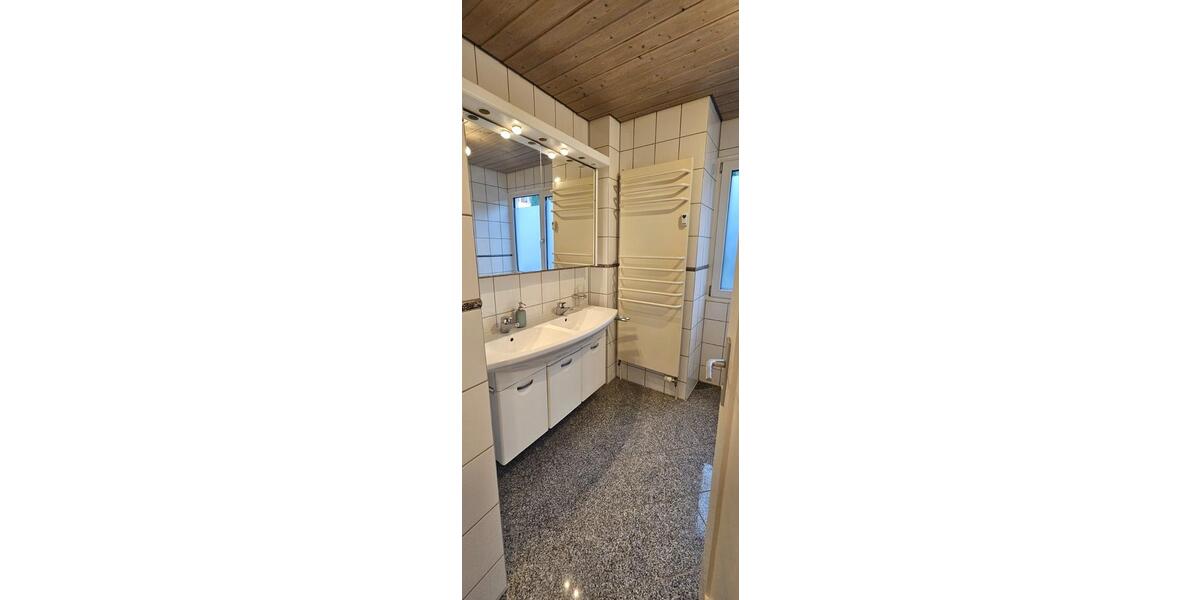 Helles freies WG Zimmer in Top Lage 1 zimmer