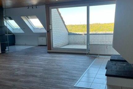 Wohnung Saarbrücken West - 2 Zimmer, 80 m&sup2;, 700&euro; | Angebot:26600731
