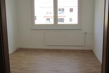 4-Raum-Wohnung mit Balkon und Aufzug