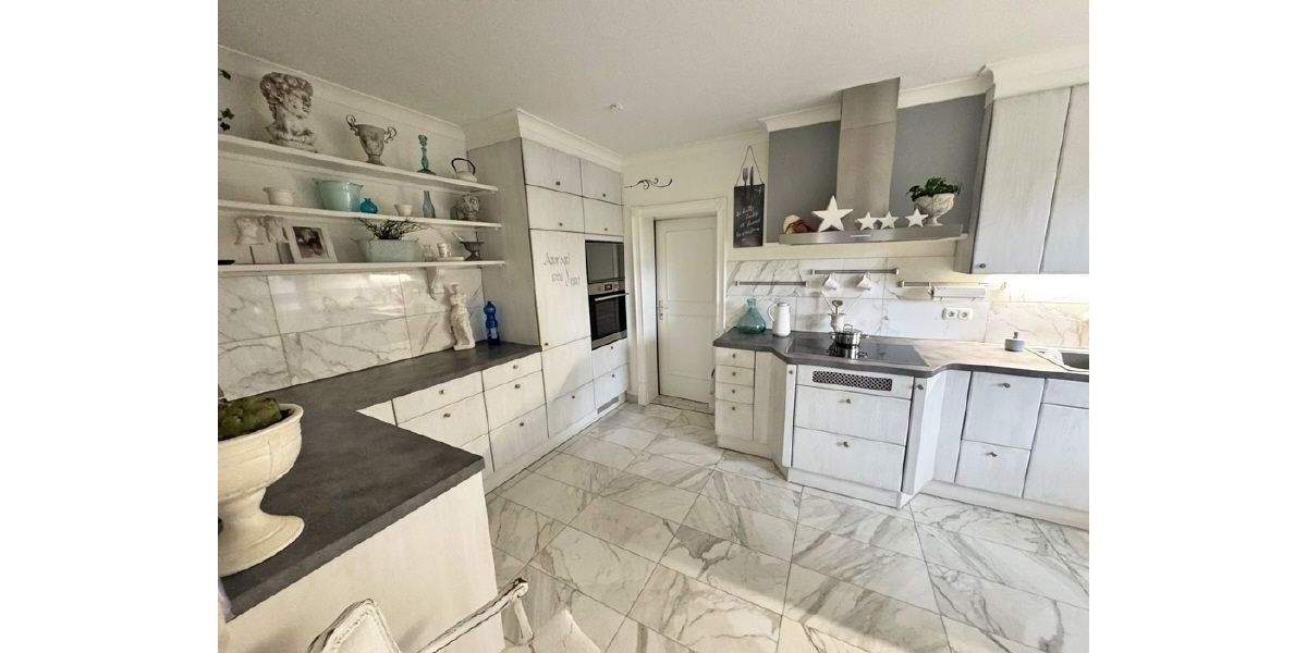 Mehrfamilienhaus, Wohnhaus Tettnang - 5 Zimmer, 140 m&sup2;, 2.250&euro; | Angebot:25695343