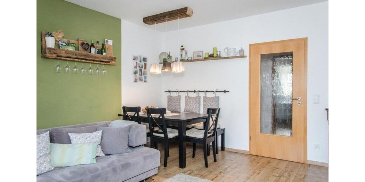 Dachgeschoßwohnung Neumarkt-Sankt Veit Sankt Veit - 3 Zimmer, 84 m&sup2;, 700&euro; | Angebot:26357923