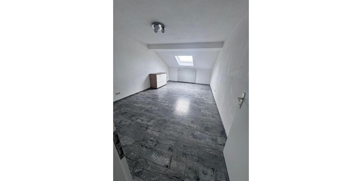 Etagenwohnung Böhmenkirch - 4 Zimmer, 100 m&sup2;, 1.000&euro; | Angebot:24510270