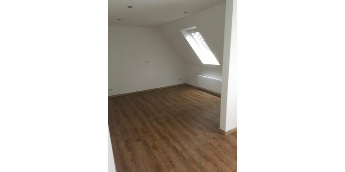 Etagenwohnung Rutesheim - 3.5 Zimmer, 96 m&sup2;, 1.400&euro; | Angebot:26611945