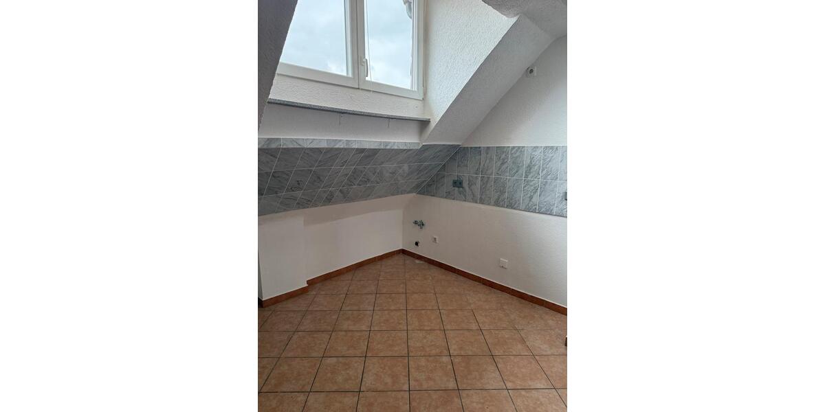 Dachgeschoßwohnung Bad Vilbel - 2 Zimmer, 60 m&sup2;, 650&euro; | Angebot:25943866