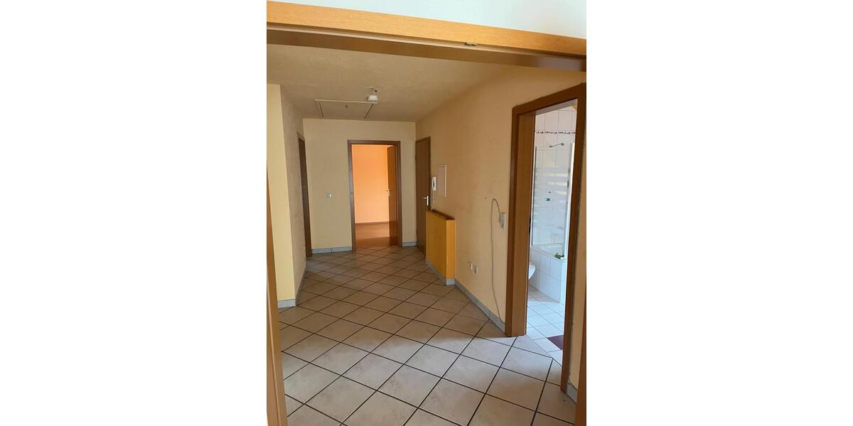 Dachgeschoßwohnung Feuchtwangen - 3 Zimmer, 82 m&sup2;, 700&euro; | Angebot:26047291